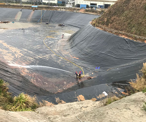 绥芬河废水池清理